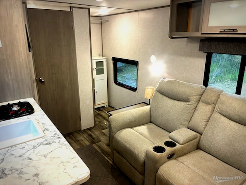 2023 Dutchmen Coleman 17B RV Photo 2