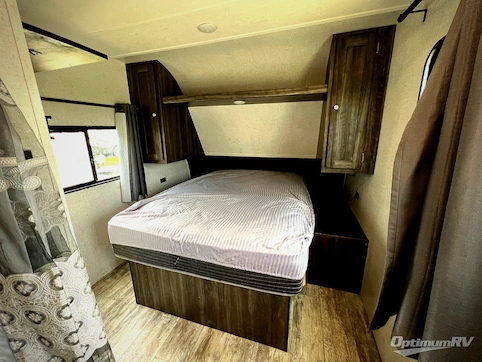 2020 Highland Ridge Mesa Ridge Conventional MR26BH RV Photo 4