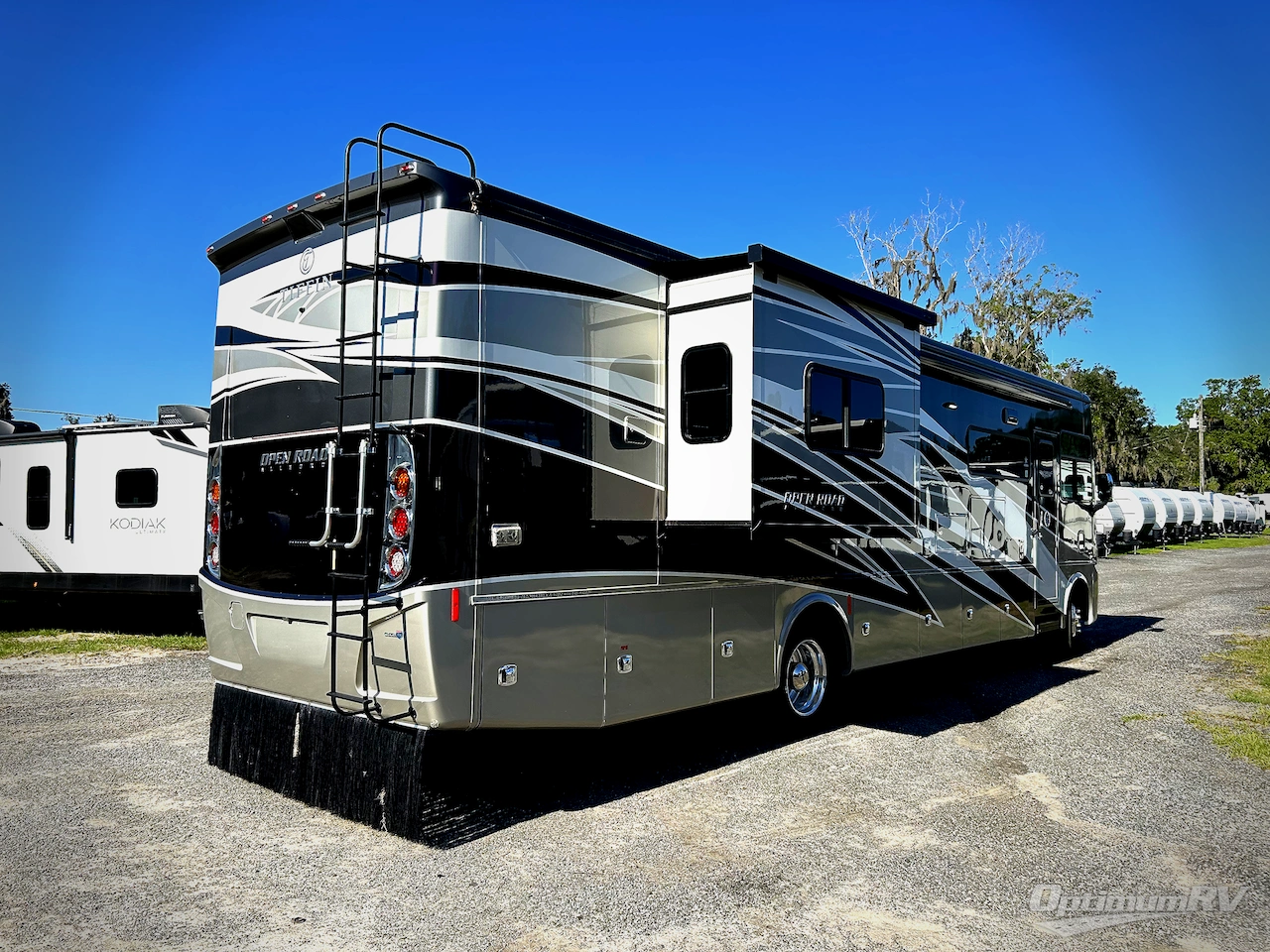 2022 Tiffin Open Road Allegro 36 UA Photo 2