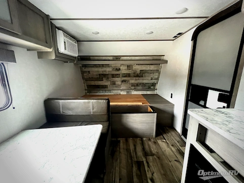 2023 Dutchmen Coleman 17B RV Photo 4