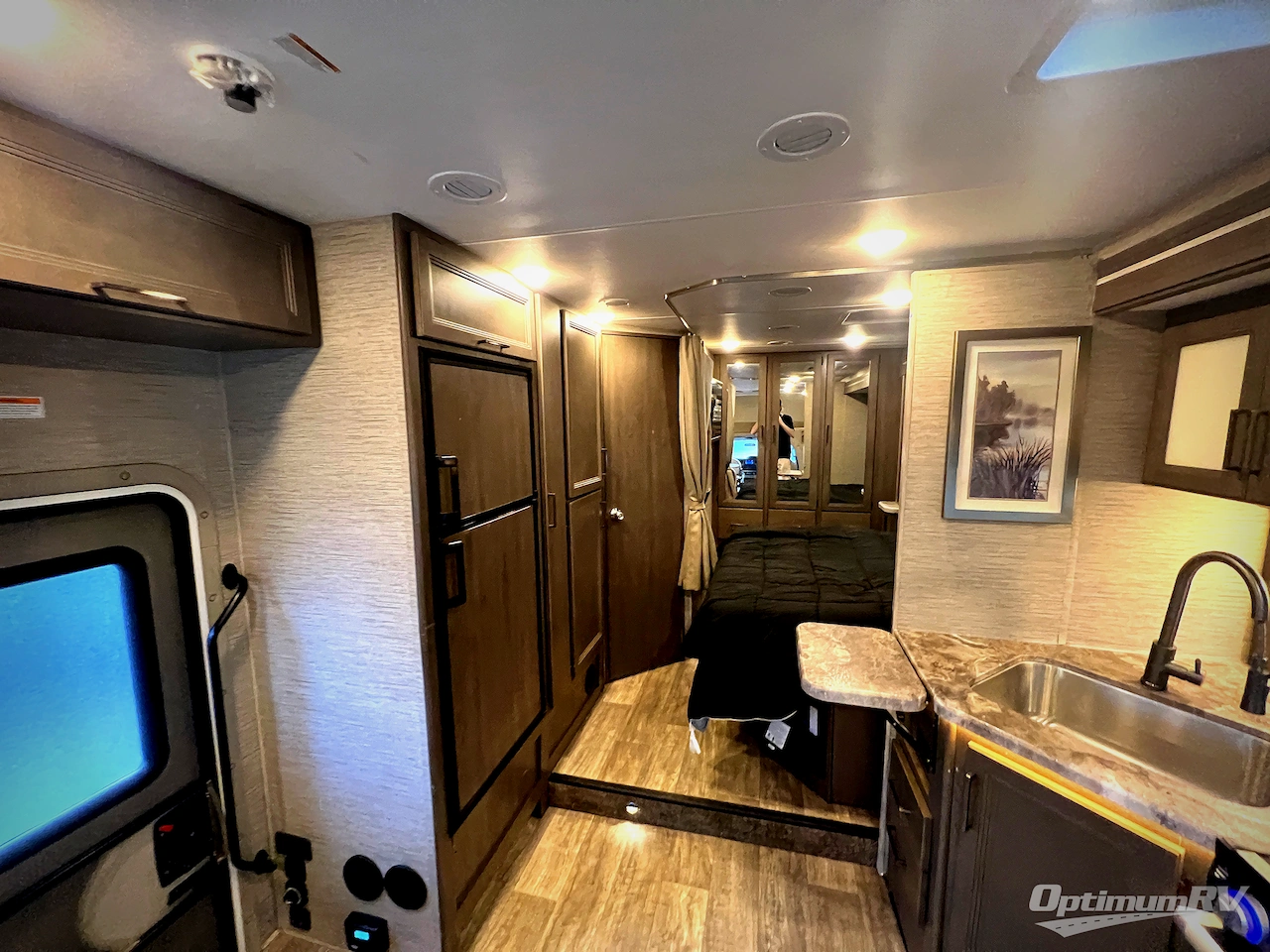 2023 Thor Chateau 27R Photo 15
