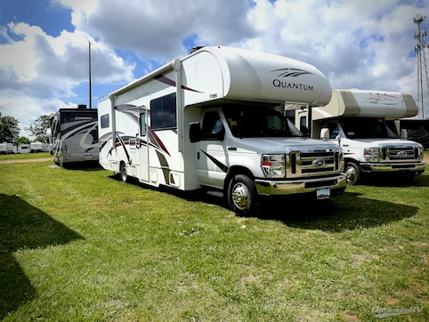 Used 2020 Thor Quantum SE SE31 Ford Featured Photo
