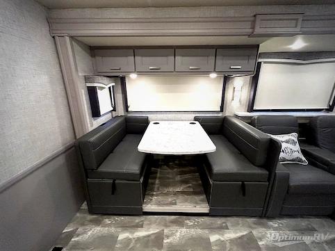 2023 Thor Challenger 37FH RV Photo 3