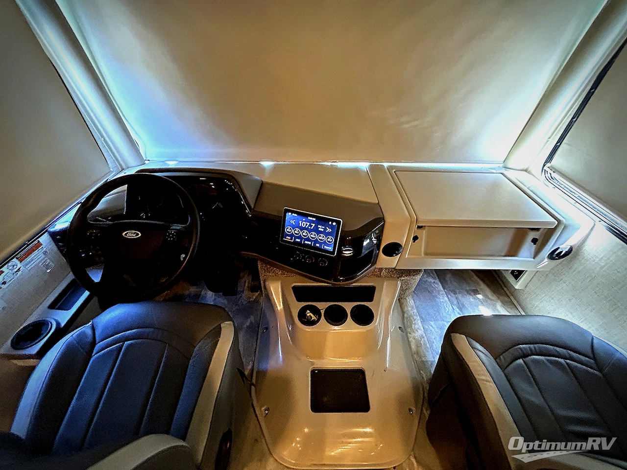 2023 Thor Challenger 37FH Photo 6