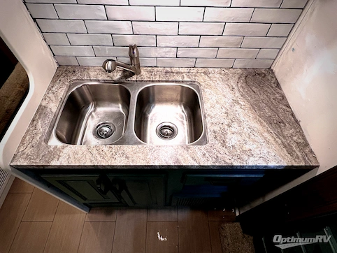 2018 Jayco Greyhawk 31FS RV Photo 4