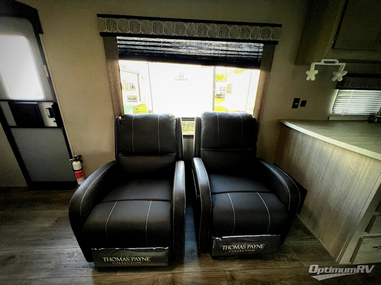 2022 Coachmen Catalina Legacy 303RKDS Photo 8