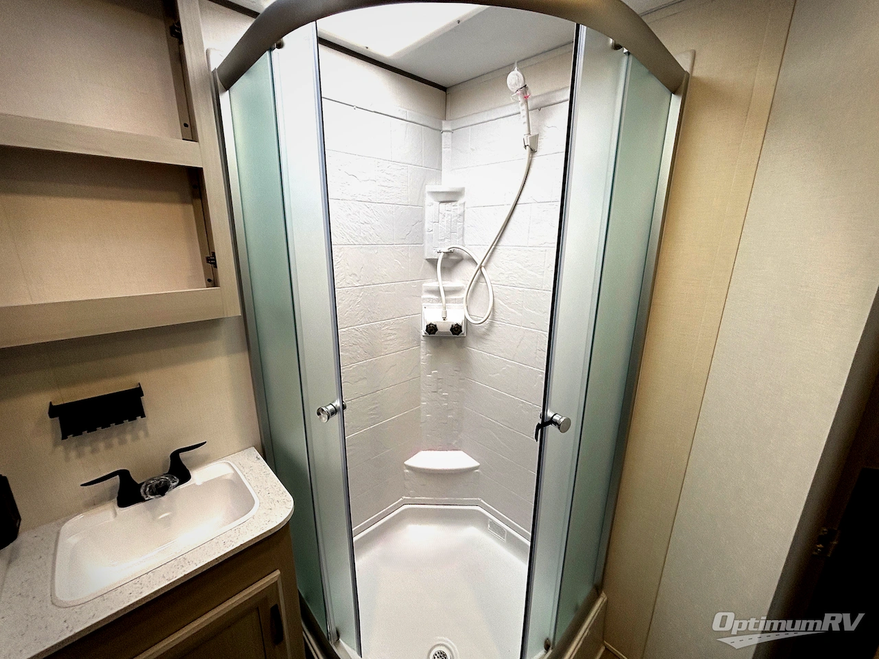 2027 Coachmen Catalina Legacy Edition 293TQBSCK Photo 10