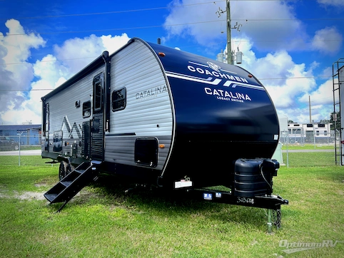 New 2027 Coachmen Catalina Legacy Edition 273DBHCK Featured Photo