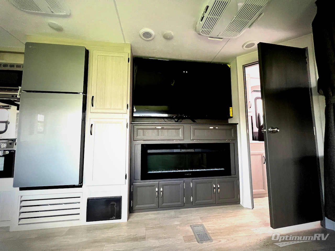 2027 Coachmen Catalina Legacy Edition 273DBHCK Photo 9