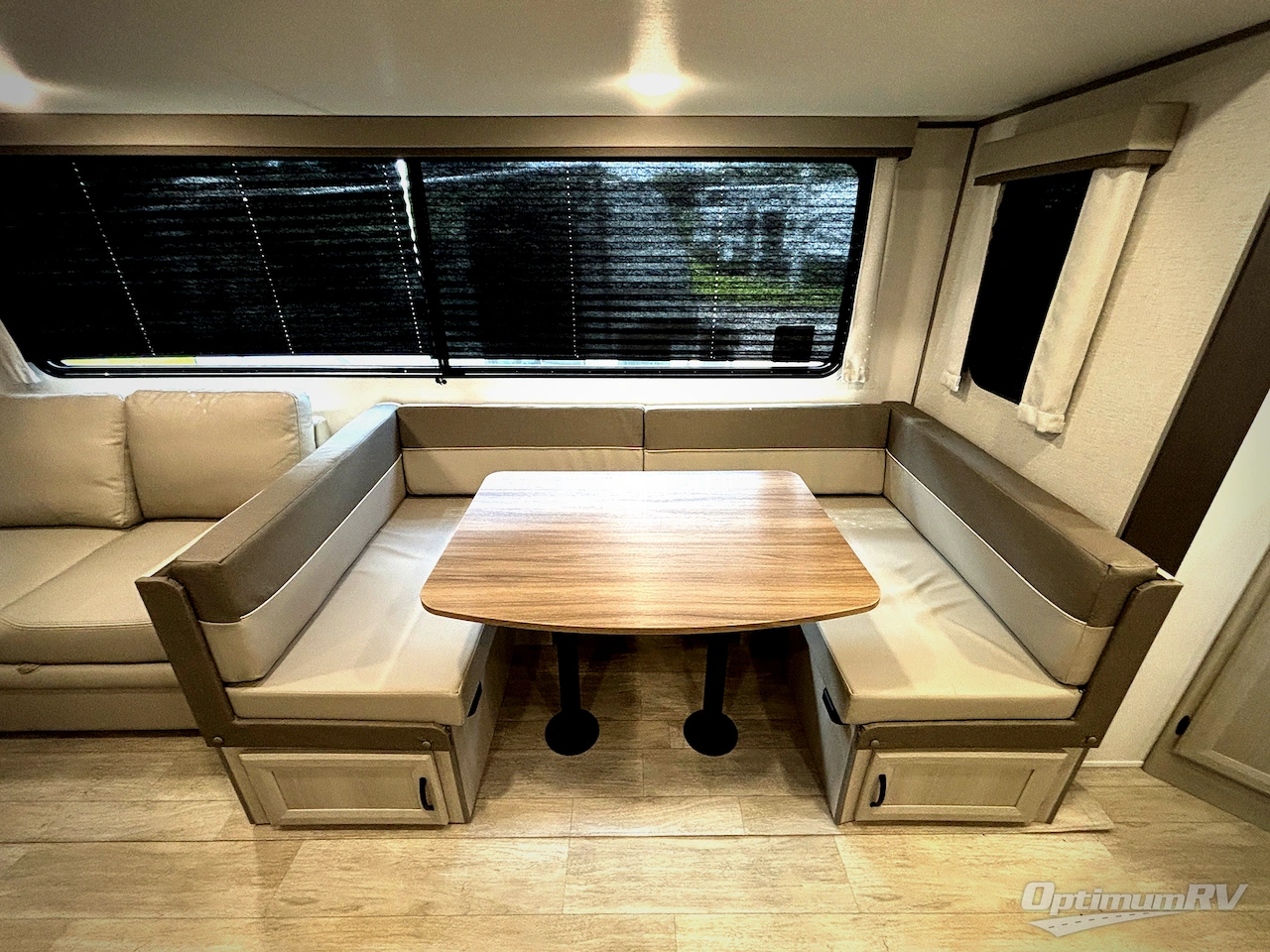 2027 Coachmen Catalina Legacy Edition 273DBHCK Photo 10