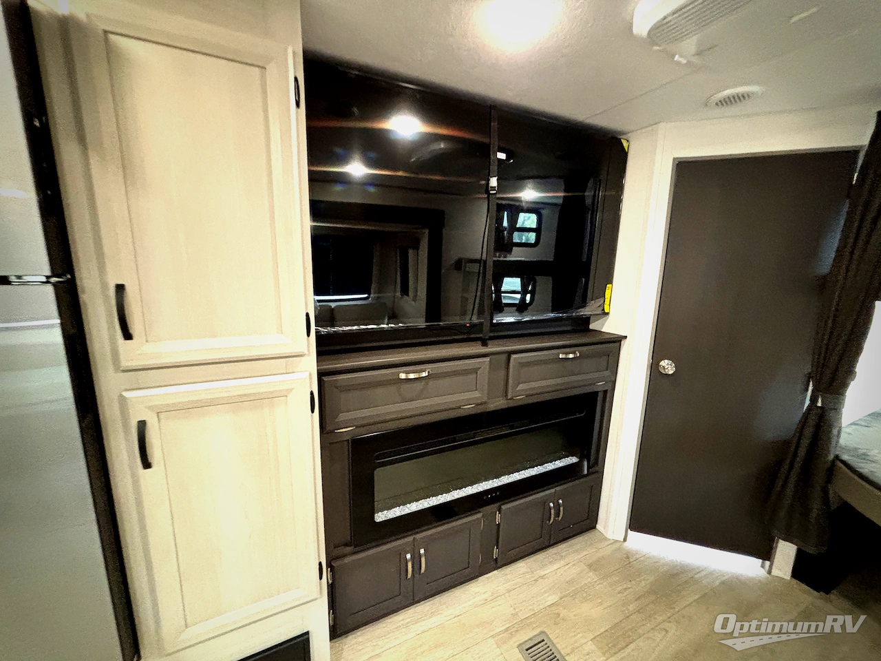 2027 Coachmen Catalina Legacy Edition 273DBHCK Photo 12