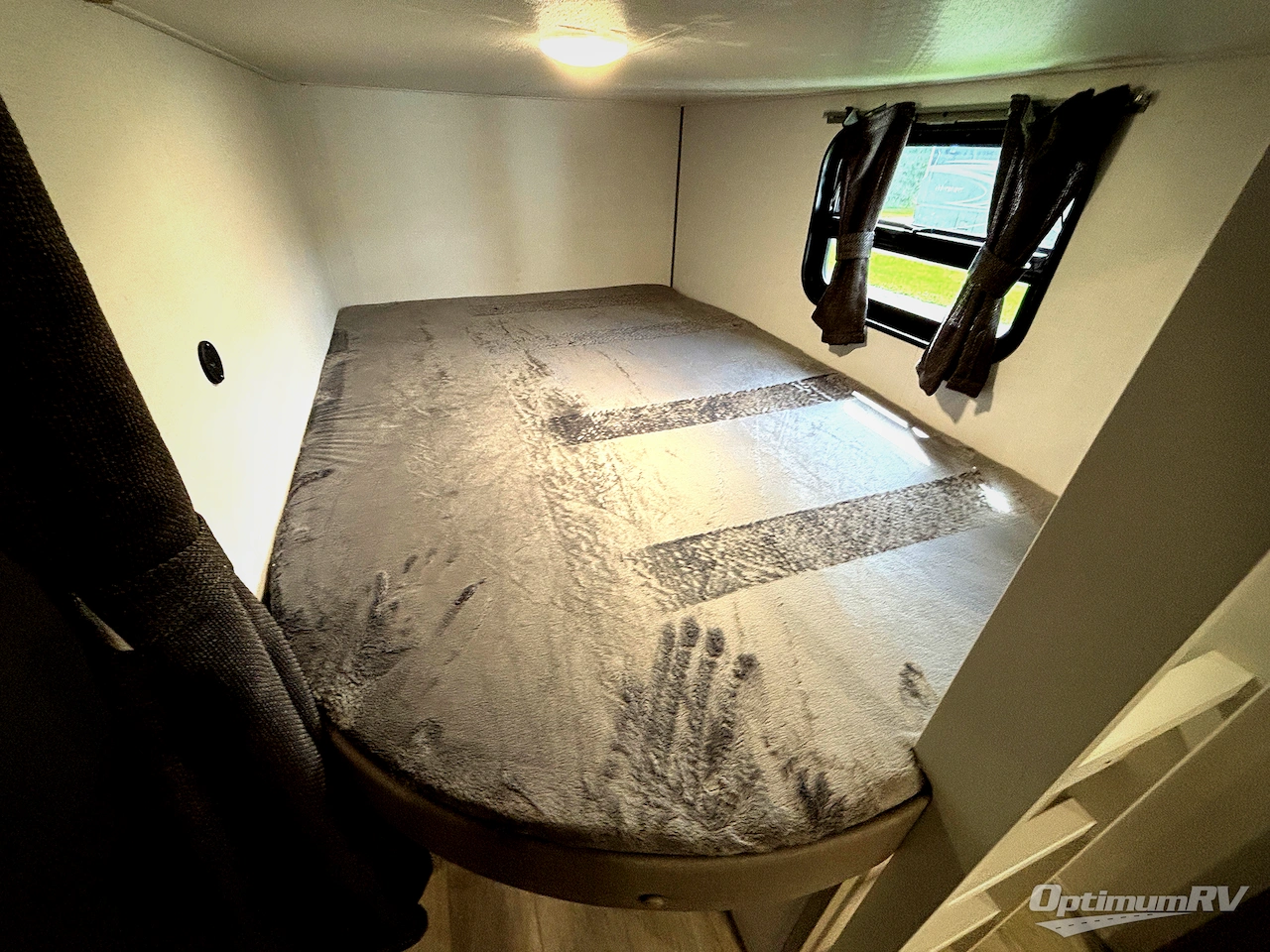 2027 Coachmen Catalina Legacy Edition 273DBHCK Photo 15