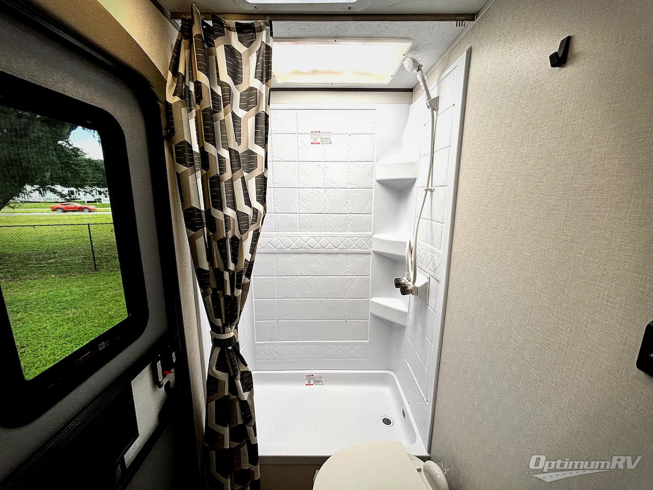 2027 Coachmen Catalina Legacy Edition 273DBHCK Photo 17