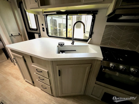 2027 Coachmen Catalina Legacy Edition 243RBS RV Photo 3