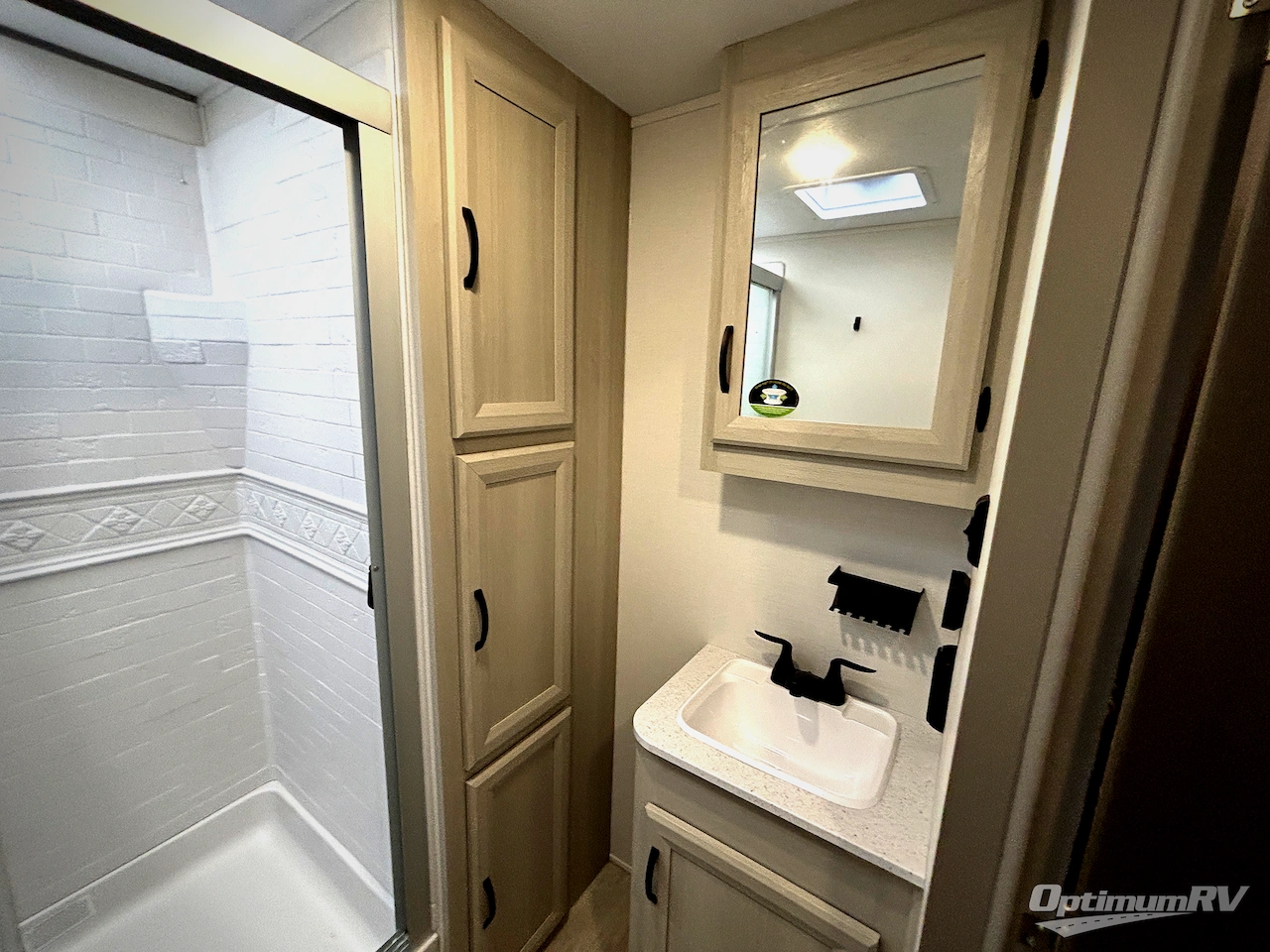 2027 Coachmen Catalina Legacy Edition 283RNR Photo 11