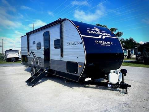 New 2027 Coachmen Catalina Summit Series 8 231BHS Featured Photo
