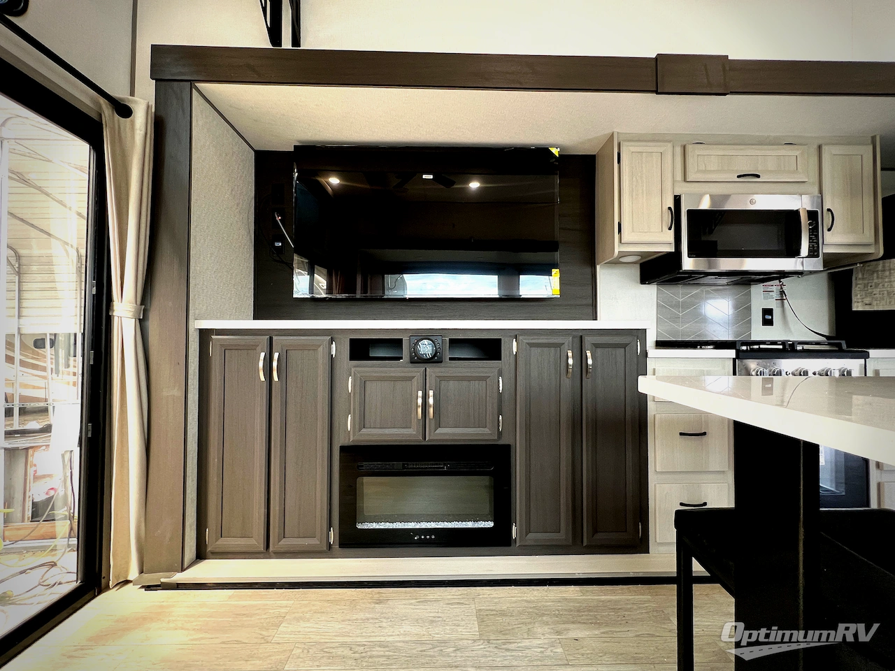 2027 Coachmen Catalina Destination Series 43CONDO Photo 6