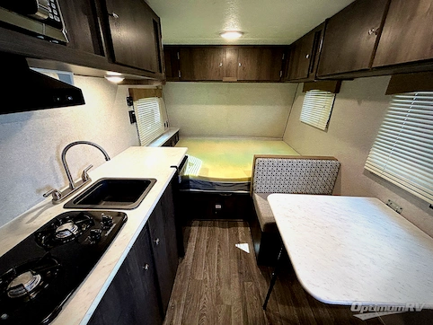 2020 Coachmen Clipper Cadet 16CFB RV Photo 2