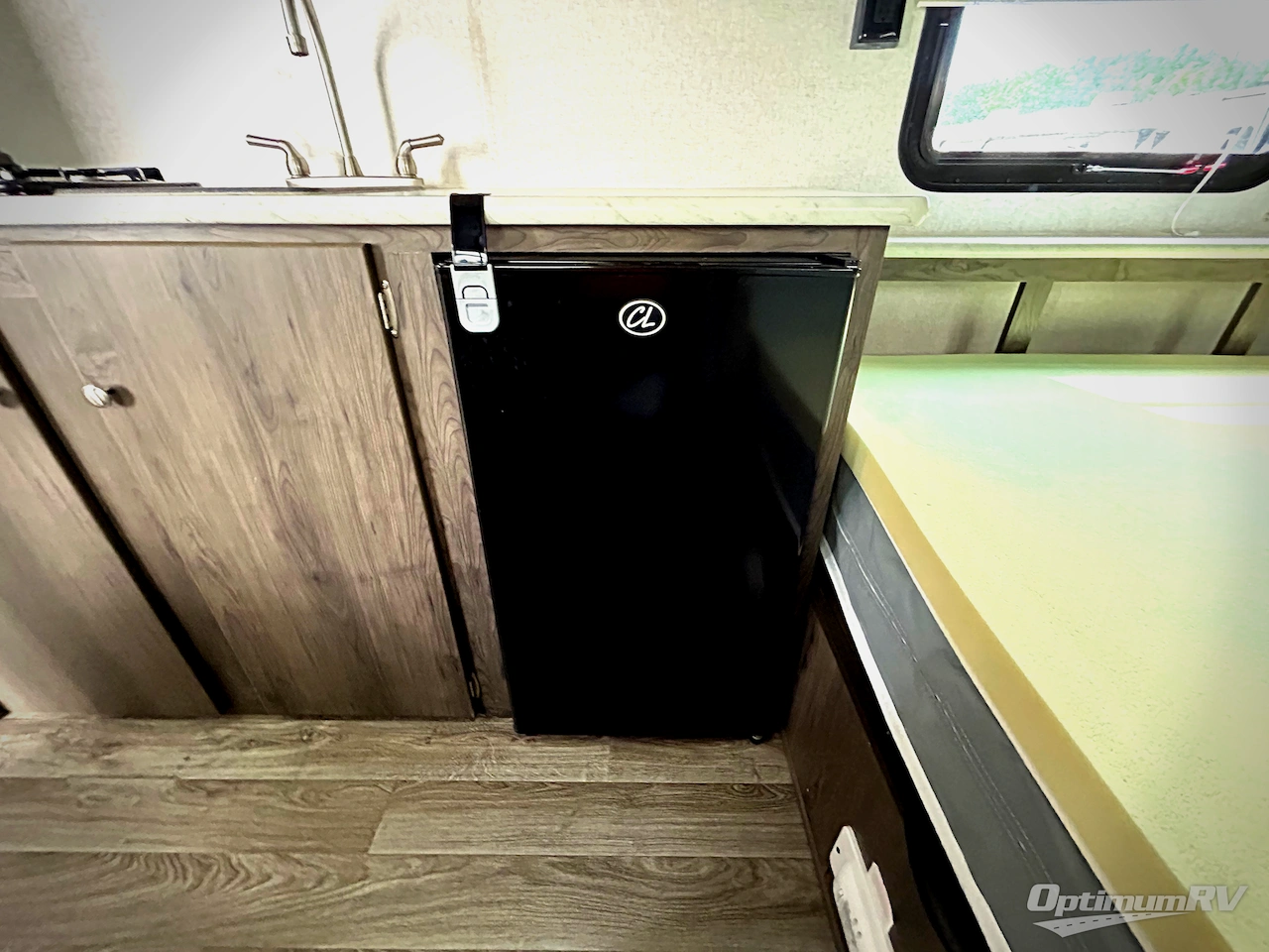 2020 Coachmen Clipper Cadet 16CFB Photo 9