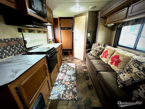 2014 Starcraft Launch 21FBS RV Photo 2