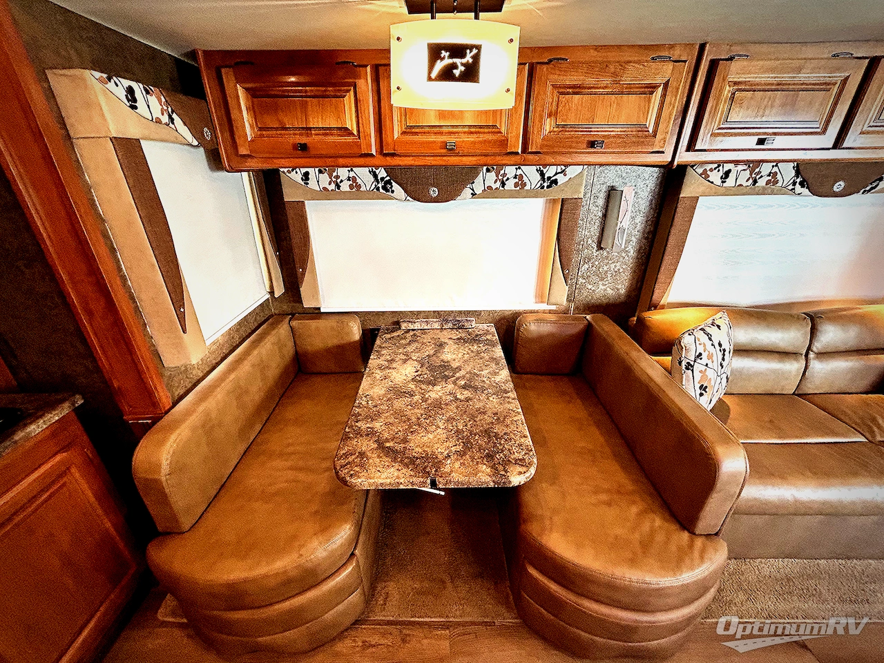 2014 Tiffin Allegro 35 QBA Photo 9