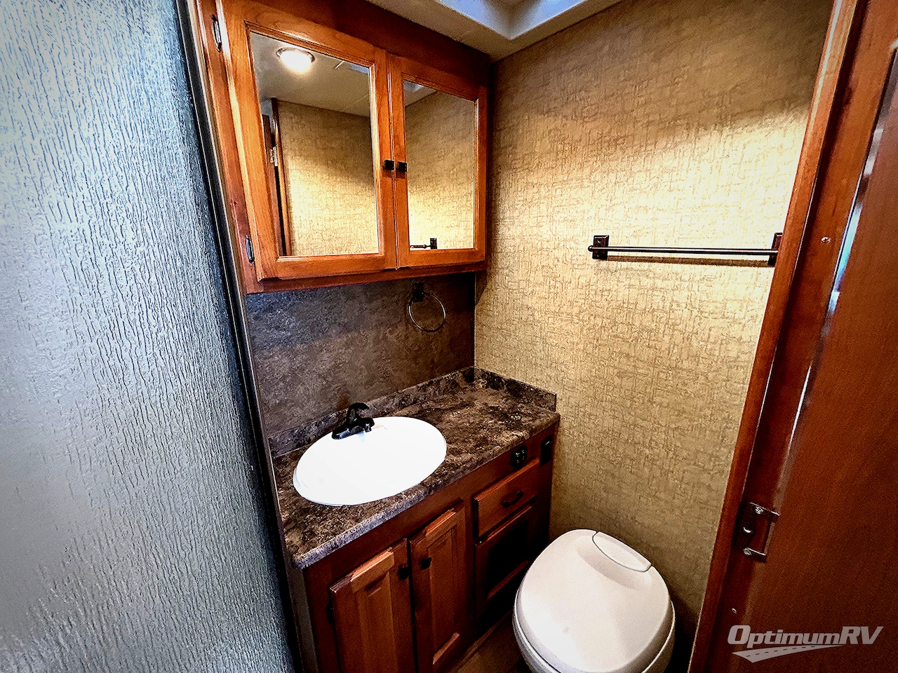 2014 Tiffin Allegro 35 QBA Photo 24