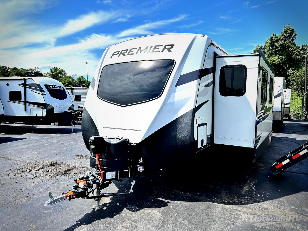2023 Keystone Premier Ultra Lite 25FKPR Photo 1
