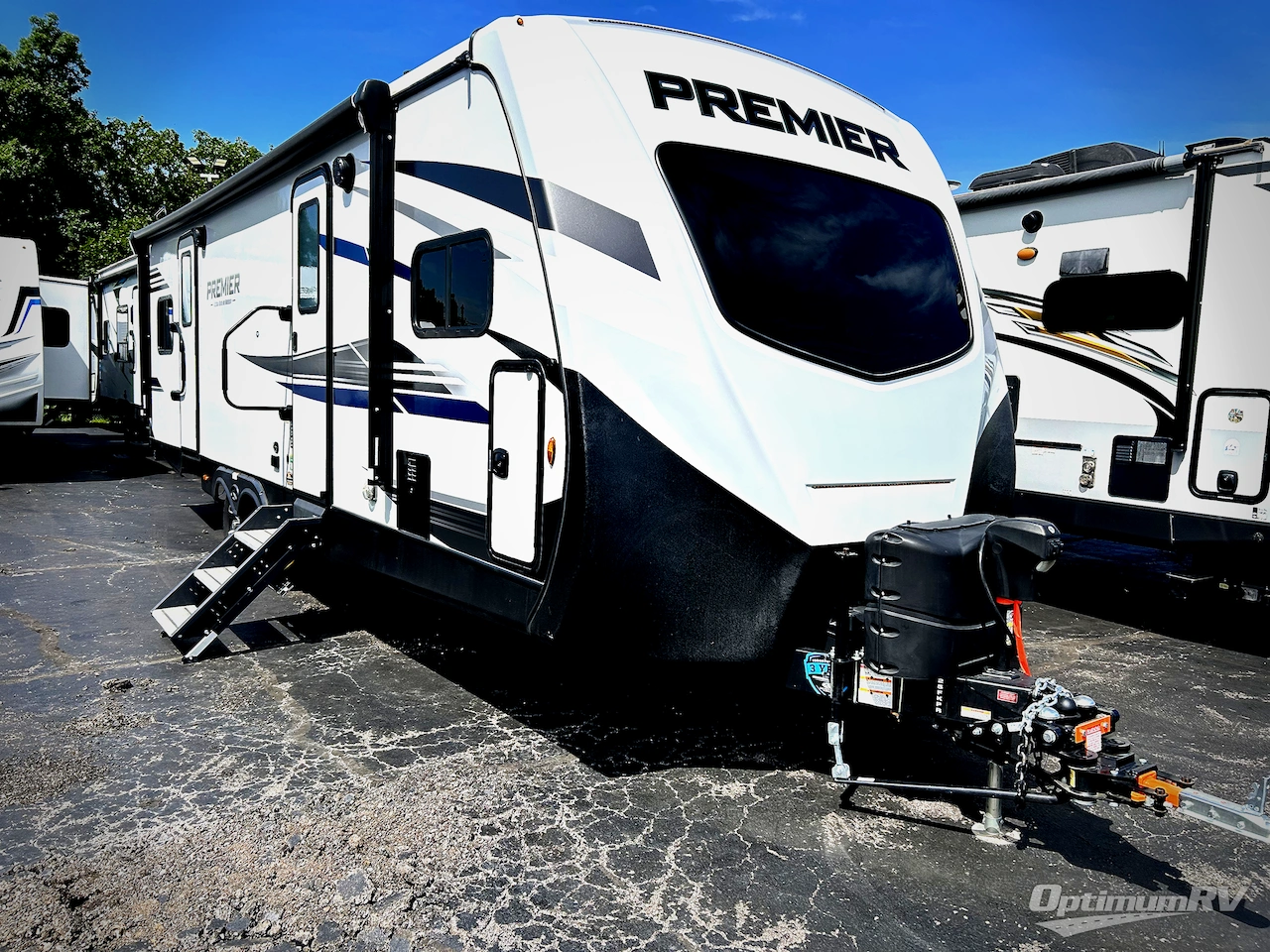 2023 Keystone Premier Ultra Lite 25FKPR Photo 2