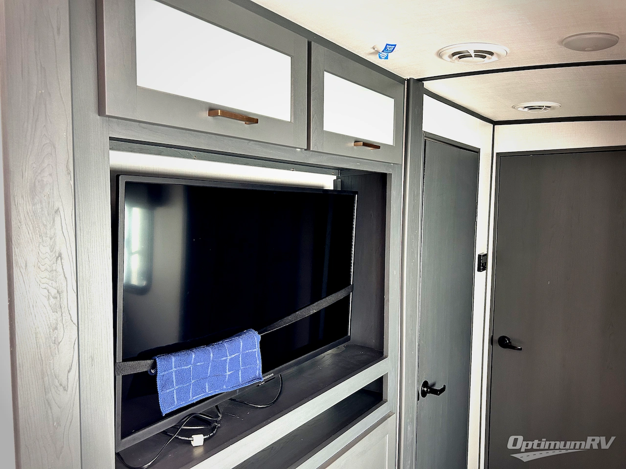 2023 Keystone Premier Ultra Lite 25FKPR Photo 8