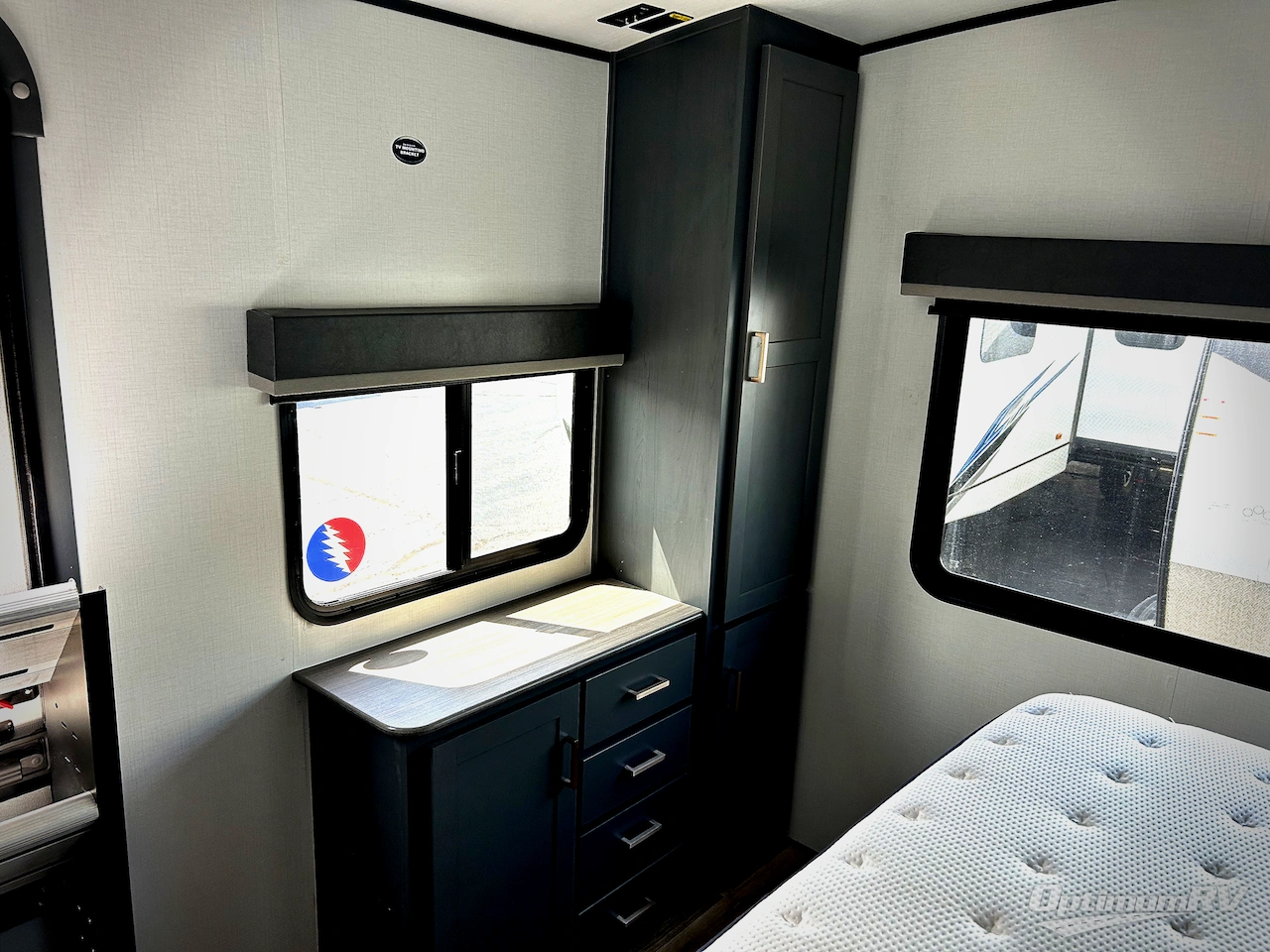 2023 Keystone Premier Ultra Lite 25FKPR Photo 19