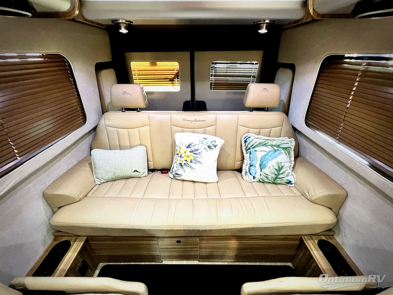 2018 Airstream Tommy Bahama Interstate Lounge Photo 19