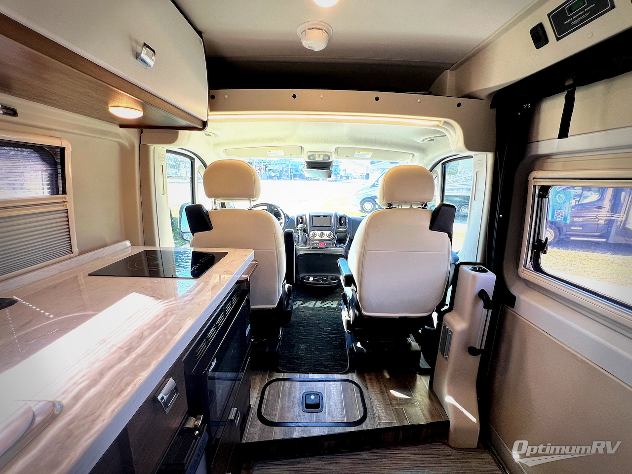 2022 Winnebago Travato 59KL Photo 6