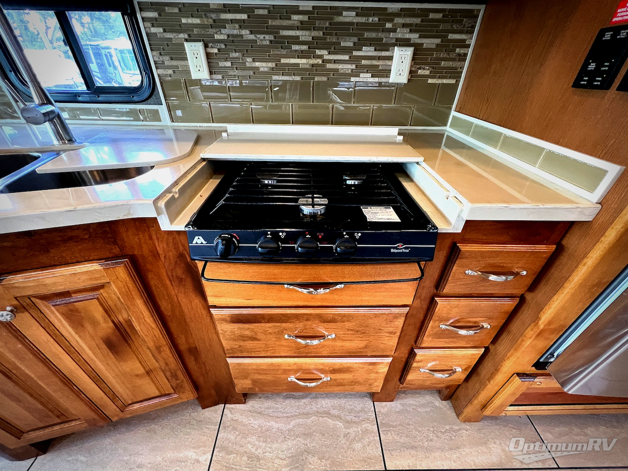2016 Tiffin Allegro 31 SA Photo 13