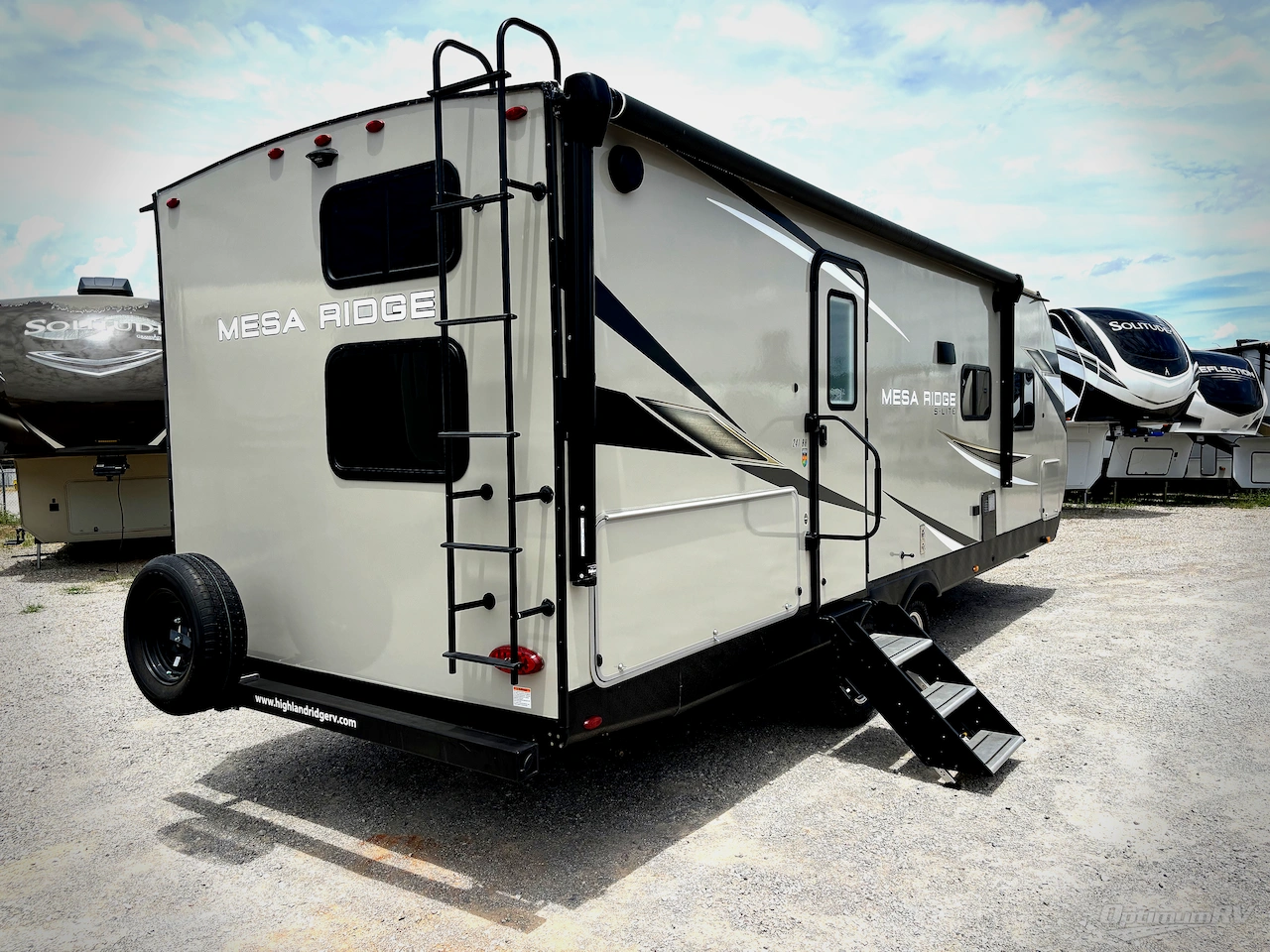 2022 Highland Ridge Range Lite RL241BH Photo 2