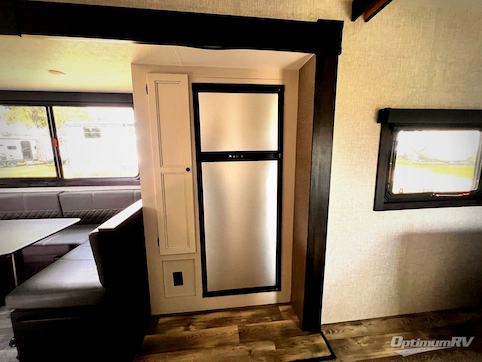 2023 Highland Ridge Range Lite 241BH RV Photo 4