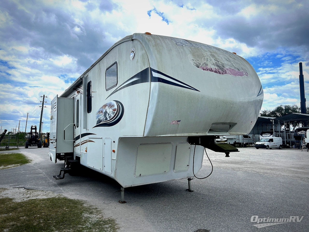 2011 Keystone Mountaineer 346LBQ Photo 1