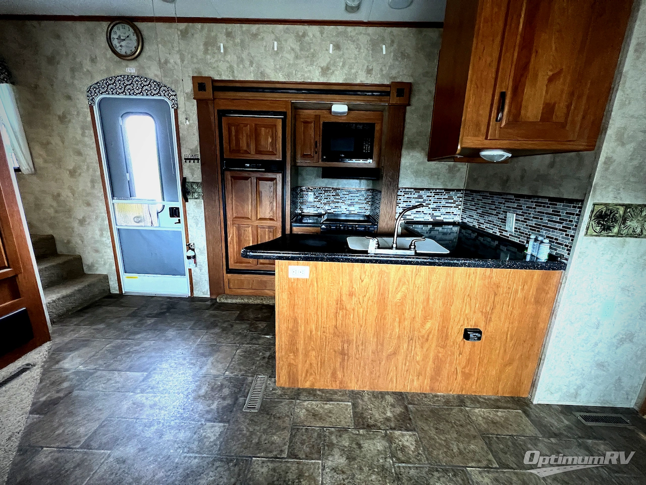 2011 Keystone Mountaineer 346LBQ Photo 8
