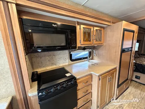 2016 Thor Hurricane 27K RV Photo 2