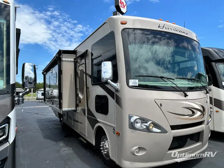 2016 Thor Hurricane 27K RV Photo 1