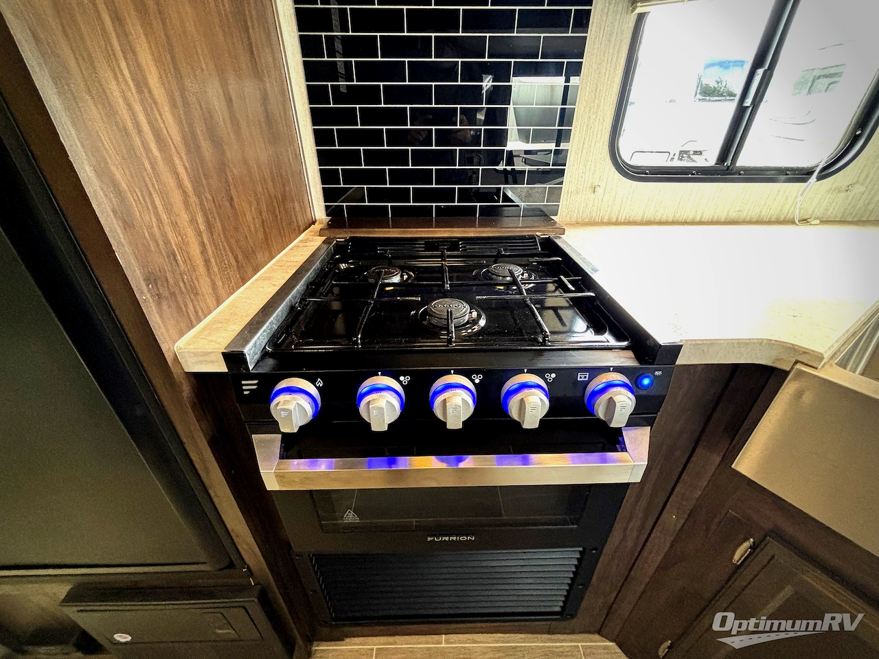 2020 Forest River Cherokee Alpha Wolf 23RD-L Photo 12