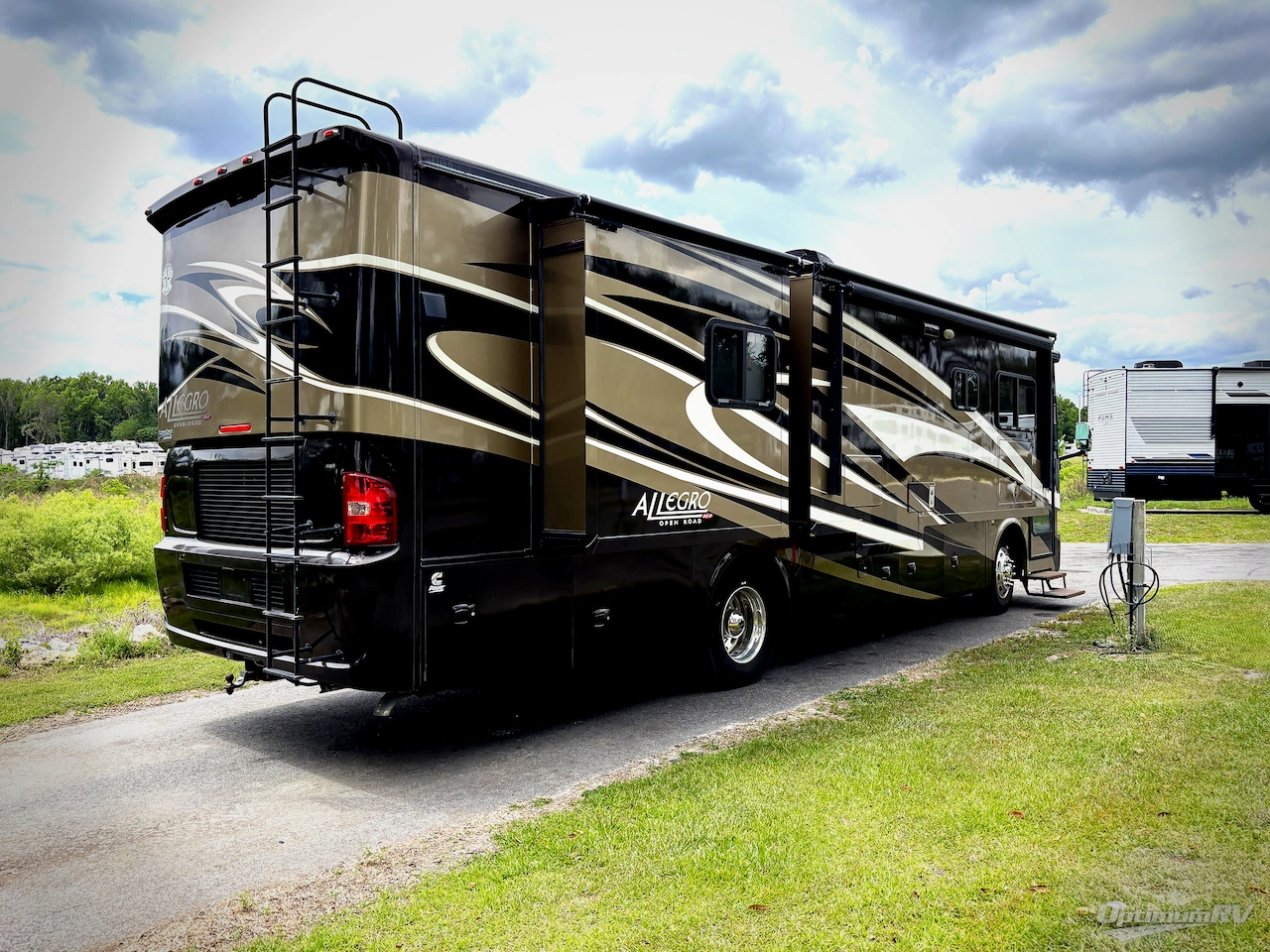 2014 Tiffin Allegro RED 34QFA Photo 2