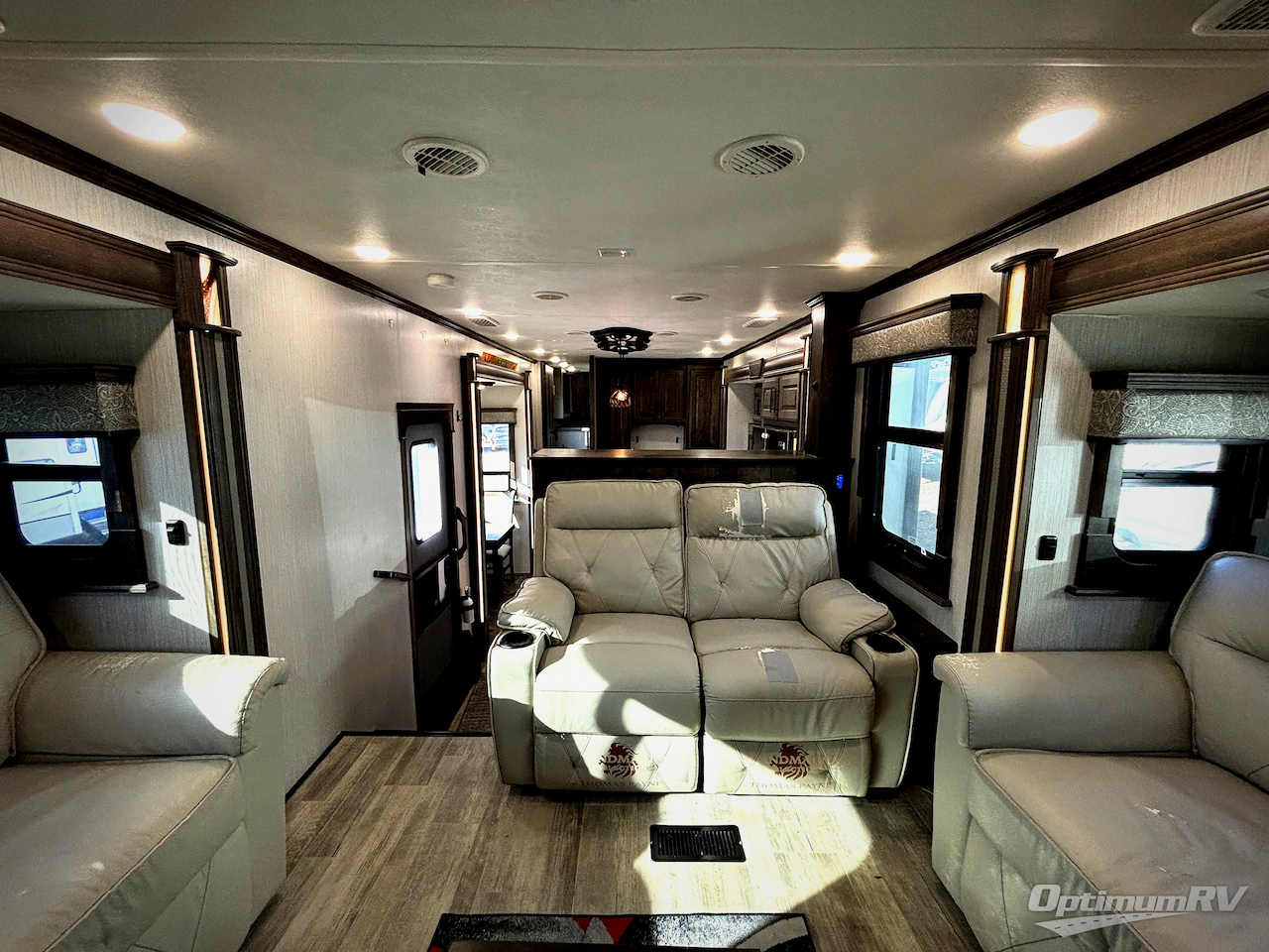 2020 Heartland Landmark 365 Lafayette Photo 4