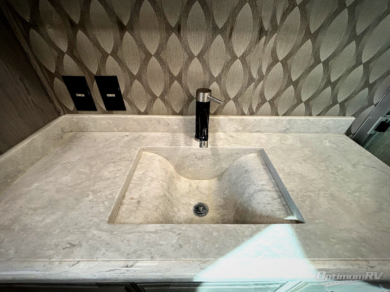 2020 Heartland Landmark 365 Lafayette Photo 17