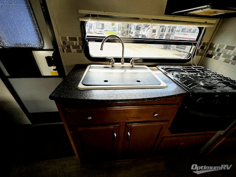 2016 Coachmen Freedom Express 248RBS RV Photo 3