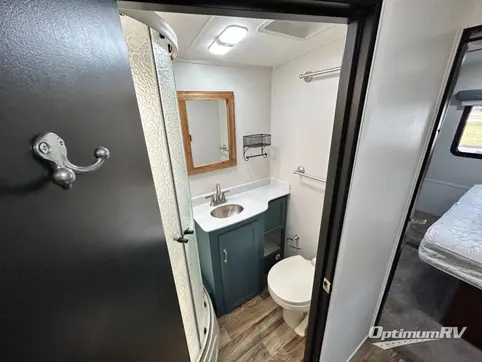 2017 Keystone Outback 324CG RV Photo 4