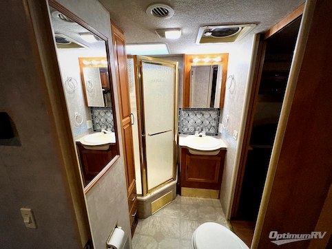 2006 Fleetwood Tioga 31M RV Photo 3