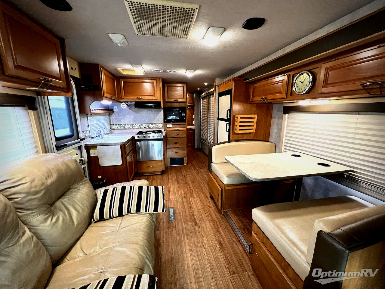 2006 Fleetwood Tioga 31M Photo 4