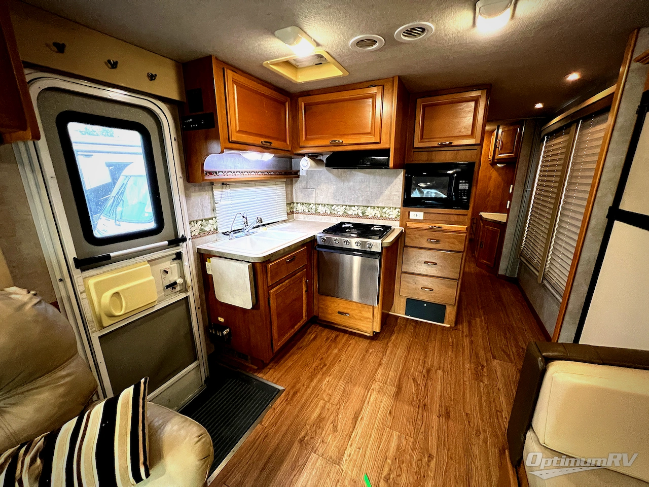 2006 Fleetwood Tioga 31M Photo 13