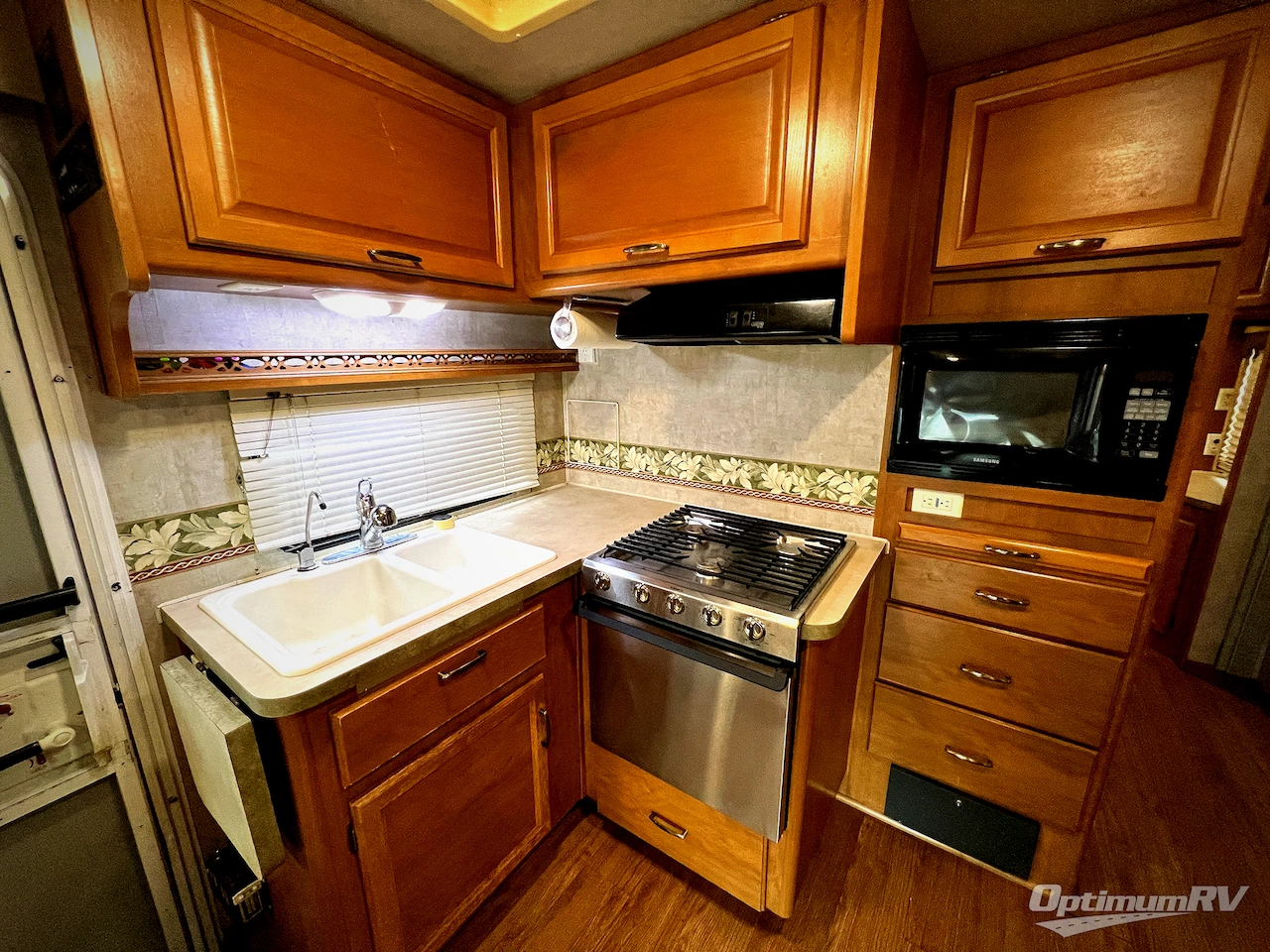 2006 Fleetwood Tioga 31M Photo 14