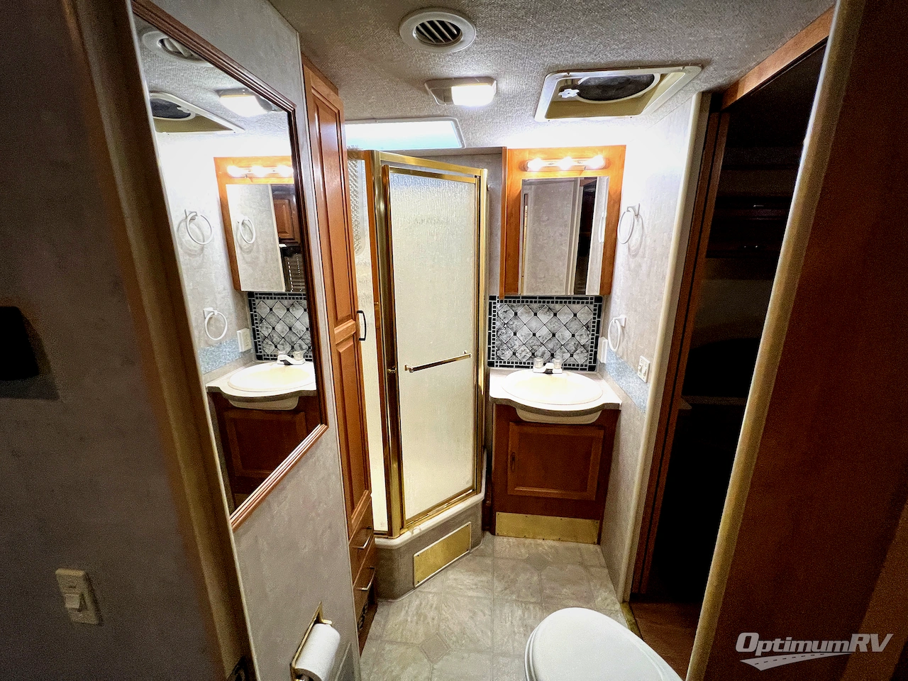 2006 Fleetwood Tioga 31M Photo 23
